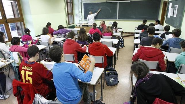 Un país que destruye la Escuela Pública no lo hace nunca por dinero… |  Universo Abierto