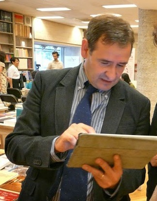 33103542956_fdcbf68c34_o_d