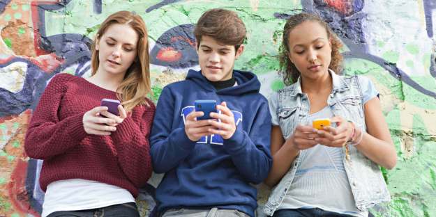 adolescentes-phubbing-tecnologia-aislamiento
