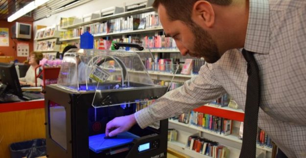3d-printers-in-libraries-1-780x405-1