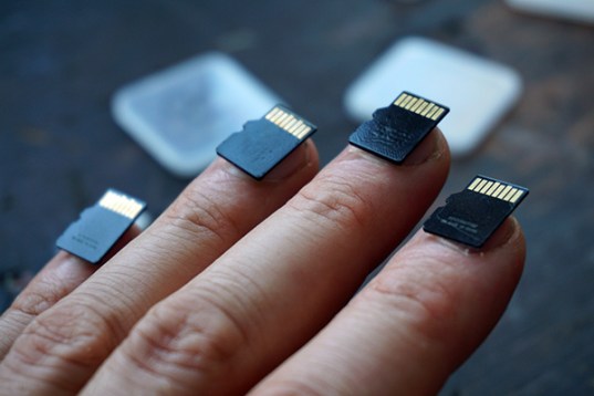 post-snowden-nails-aram-bartholl-13-small