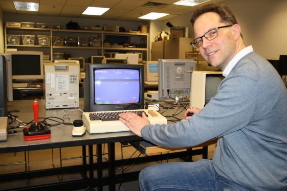 20768024_web1_200302-obn-idea-fest-0openhouse-uviclibrary-1_2-1024x683-1